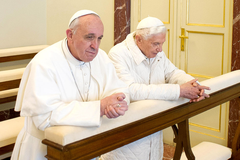 Un gesto del santo padre che lancia un messaggio