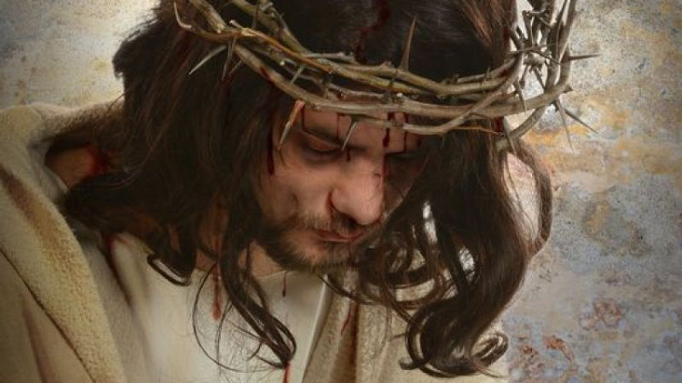 Coroncina alle Sante Piaghe  Gesù ha fatto tredici promesse a chi recita questa corona,   donate a Suor Maria Marta Chambon e da lei trasmesse a noi