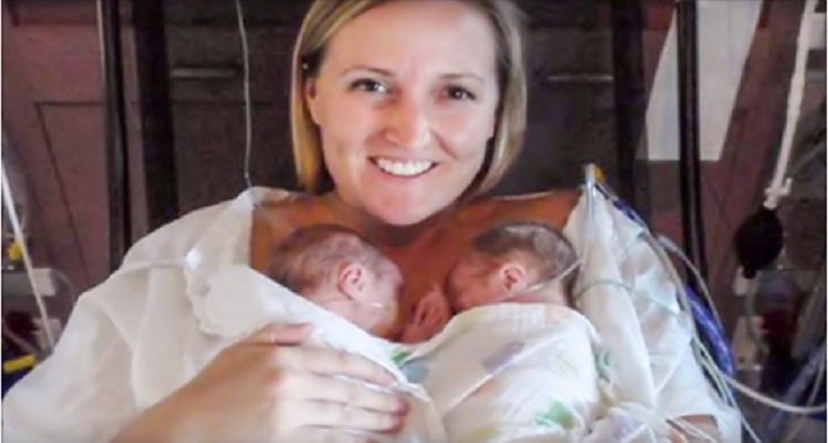 Video UNICO di un MIRACOLO: Nasce morto e per più di 2 ore la madre lo tiene in braccio, poi il Miracolo