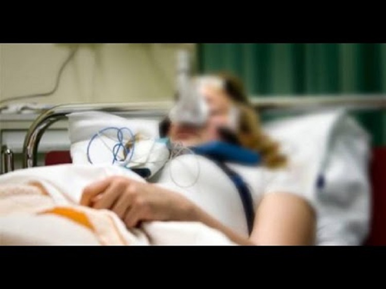 Dopo moltissimi mesi esce dal coma e nel momento di ritorno alla vita non si preoccupa di dove sia o cosa sia successo, l’unica cosa che dice HO UN MESSAGGIO DA DIO DA CONSEGNARE ORA,