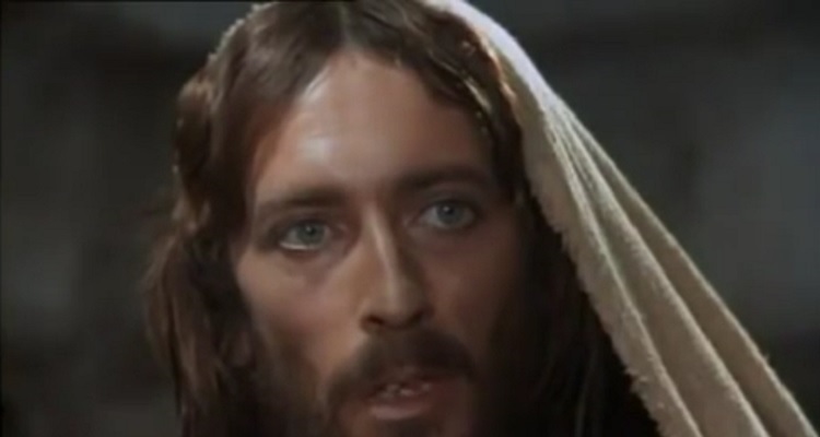 Gesù deve dire qualcosa a coloro che non riescono più ad andare avanti, a coloro che sentono le forze mancare giorno dopo giorno, a coloro che hanno un disperato bisogno d’amore. Bellissimo video
